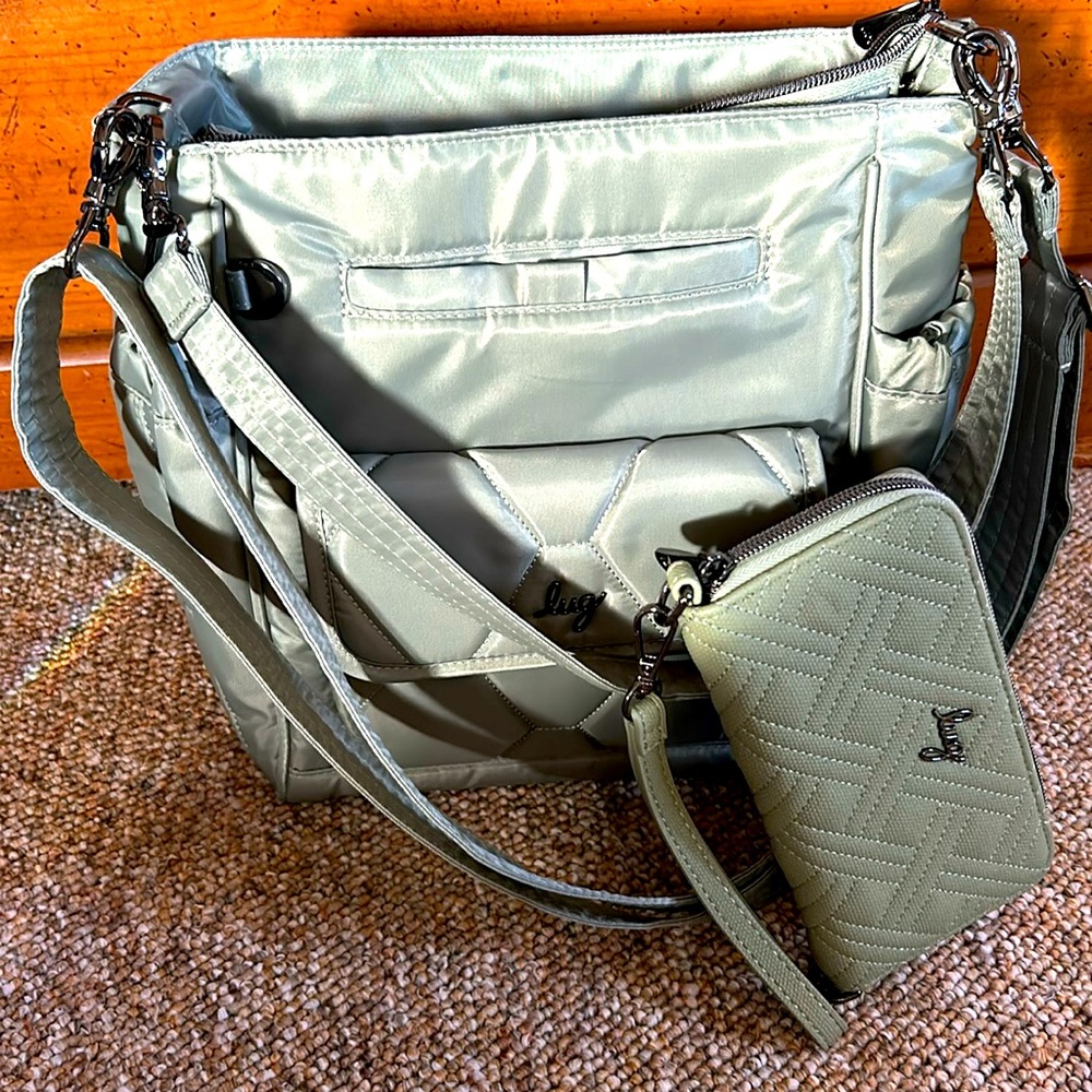 Lug Toss Sage Green w/ Whirly Wallet Sage Green